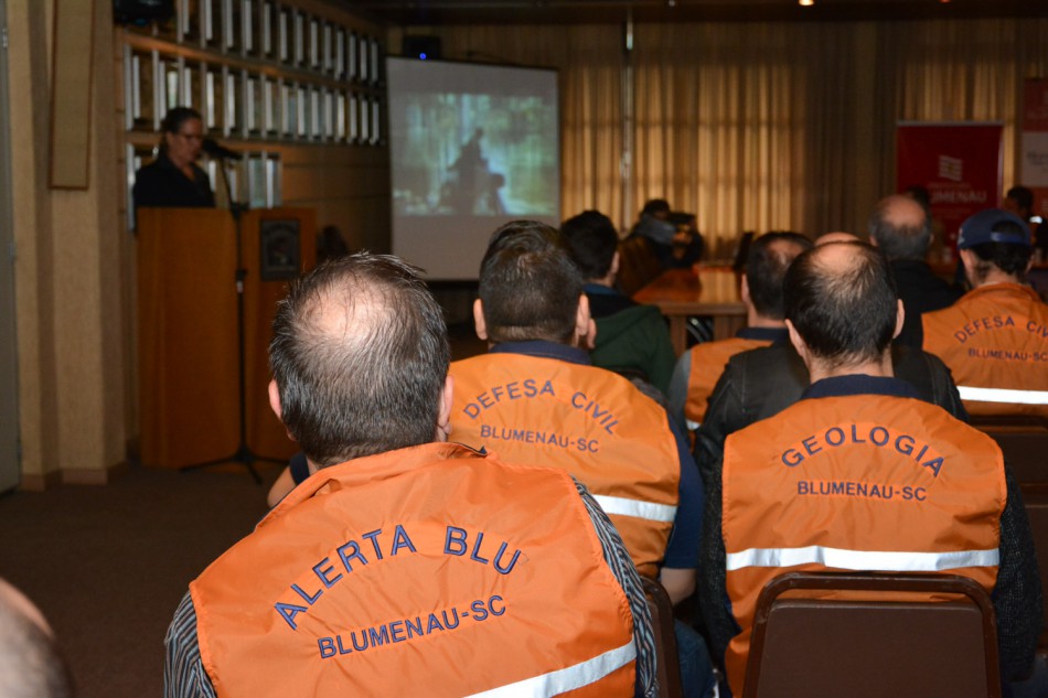 Julho Laranja alerta comunidade para ações de prevenção a desastres naturais