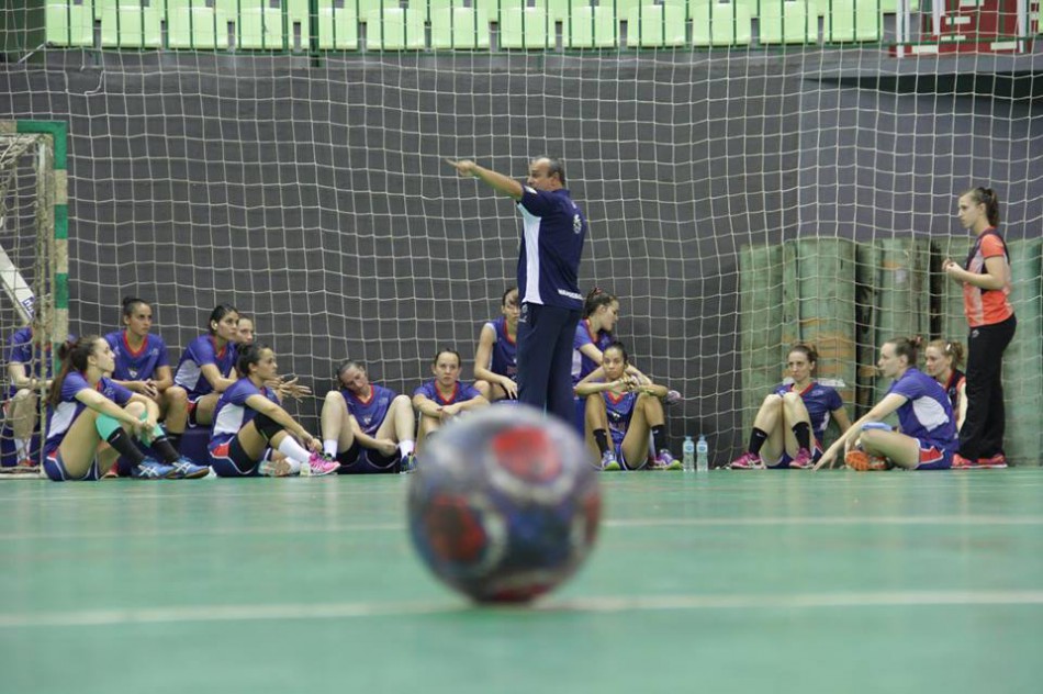Handebol de Blumenau vence Montes Claros pela Liga Nacional