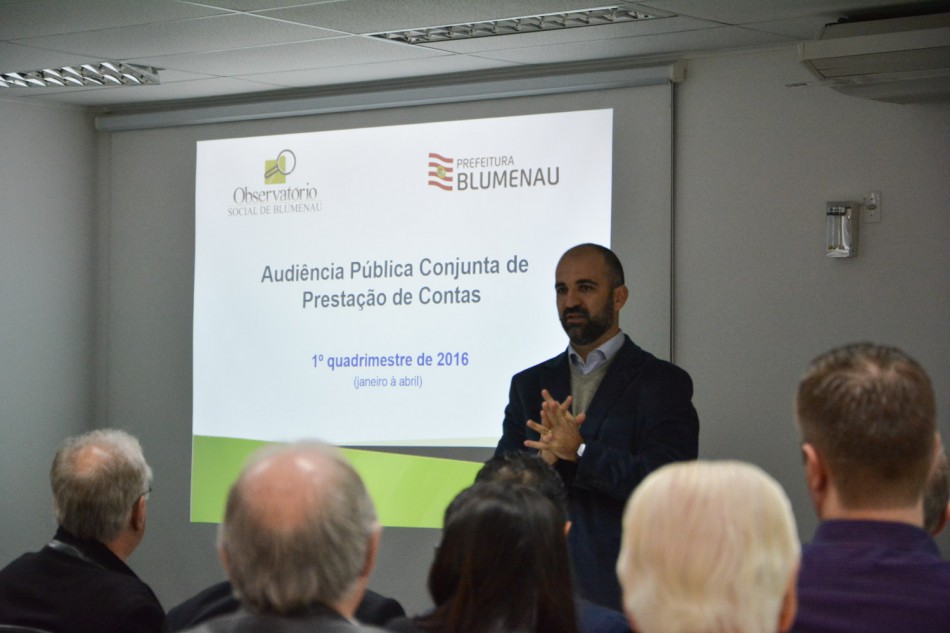 Prefeitura realiza prestação de contas em conjunto com Osblu