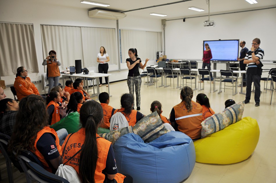 Agentes Mirins da Defesa Civil se formam nesta quinta-feira