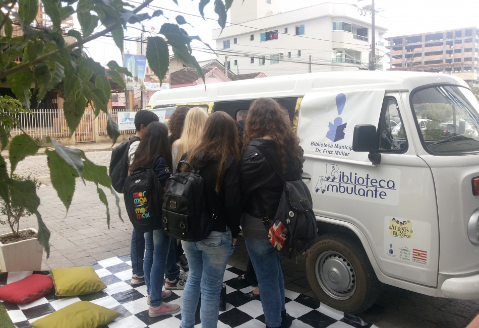 Biblioteca Ambulante volta às escolas do campo