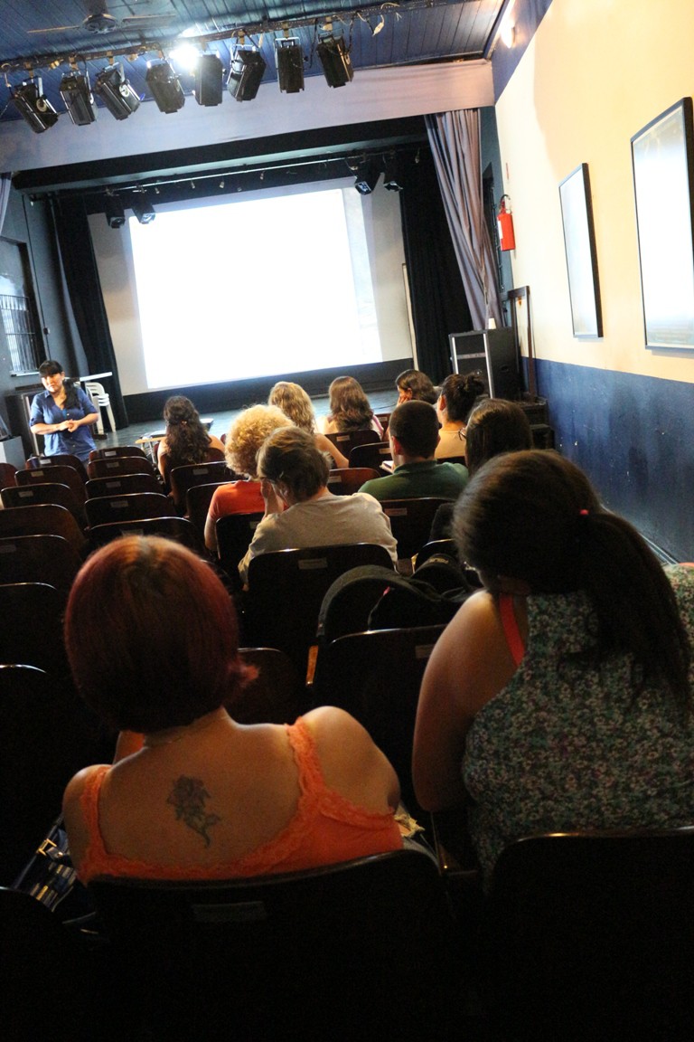 Amigos do Centro Braille promovem curso de audiodescrição