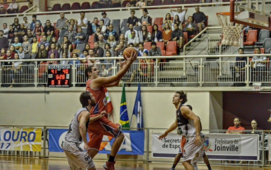 Blumenau vence Joinville fora de casa pela Liga Ouro de Basquete