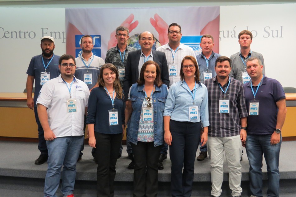 Samae de Blumenau com representantes na nova diretoria da Assemae SC