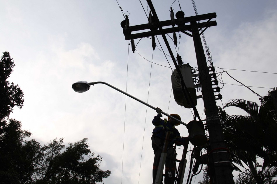 Rua Erwin Manzke tem sistema de iluminação pública modernizado