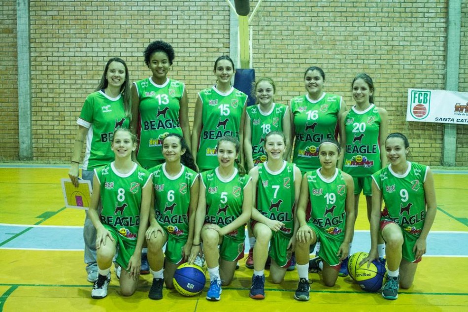 Basquete sub-15 feminino busca vaga para a final do Campeonato Catarinense