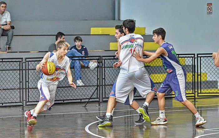 Basquete sub-17 joga em casa pelo Campeonato Catarinense