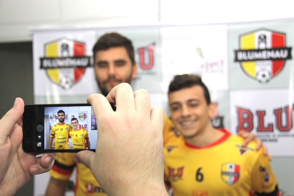 Blumenau Futsal apresenta uniformes para a temporada 2017