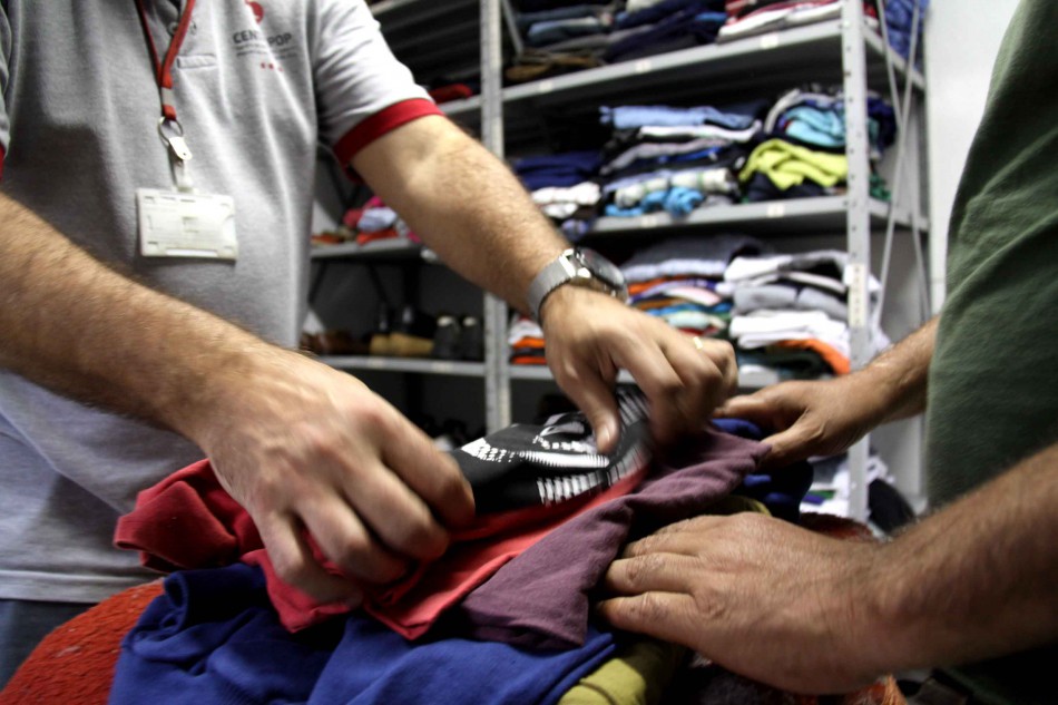 Centro POP recebe doação de roupas da comunidade
