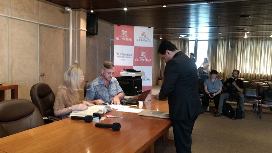 Prefeitura recebe documentos da licitação do transporte coletivo 
