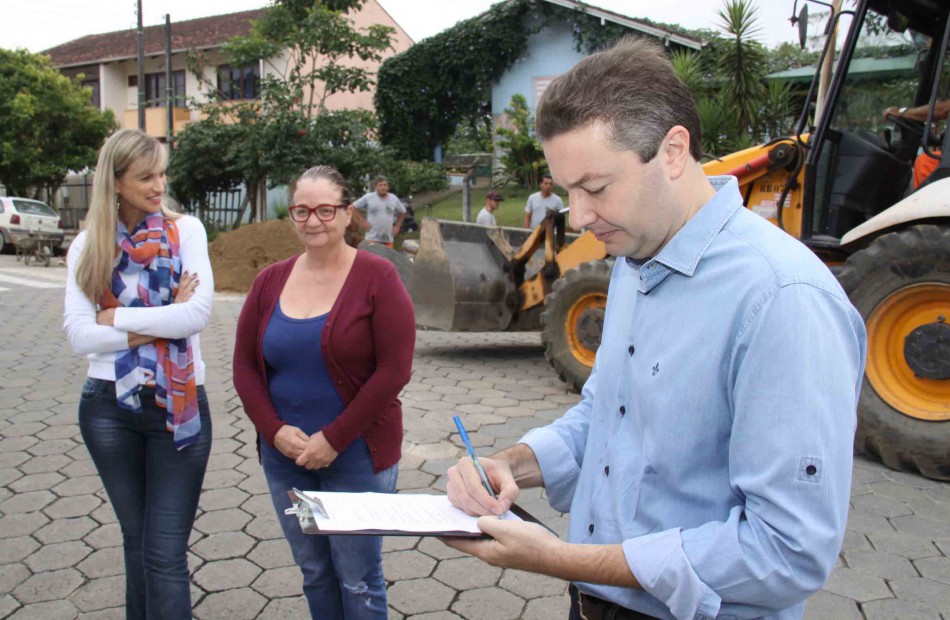 Lei que regulamenta calçadas de Blumenau é sancionada