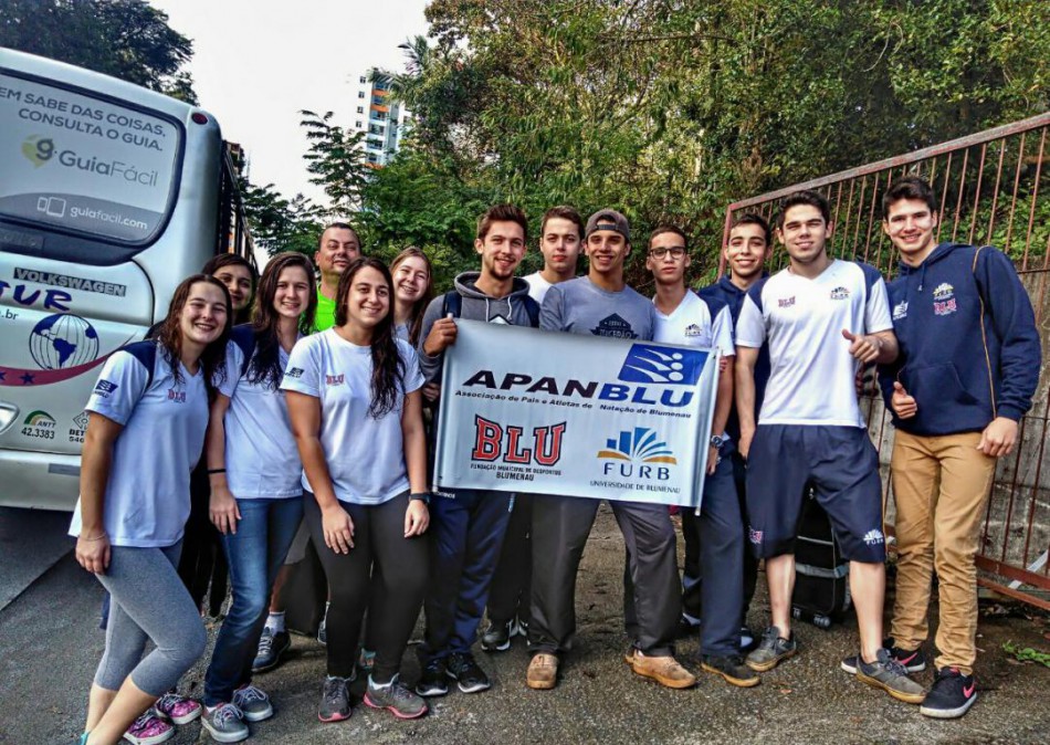 Natação de Blumenau disputa Torneio Sul-Brasileiro em Florianópolis