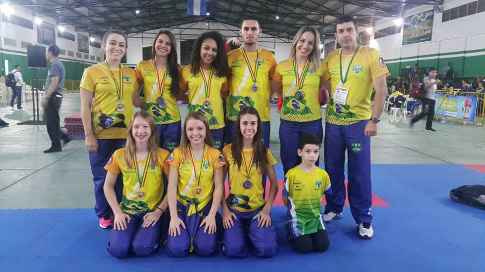 Atletas de Blumenau conquistam oito medalhas no Sul-Americano de Karatê