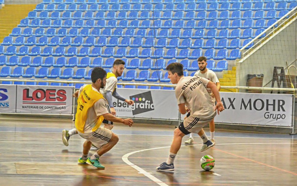 Blumenau Futsal enfrenta Jaraguá pelo Campeonato Catarinense