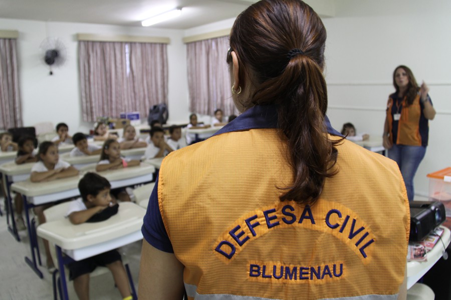 Programa Defesa Civil na Escola chega ao Colégio Bom Jesus