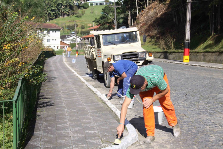 Vila Itoupava recebe diversas melhorias e celebra amizades neste sábado