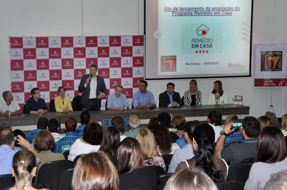 Programa Remédio em Casa passa a atender novos grupos