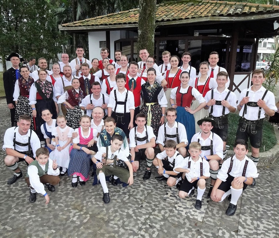 Dança folclórica é atração cultural na Rota de Lazer