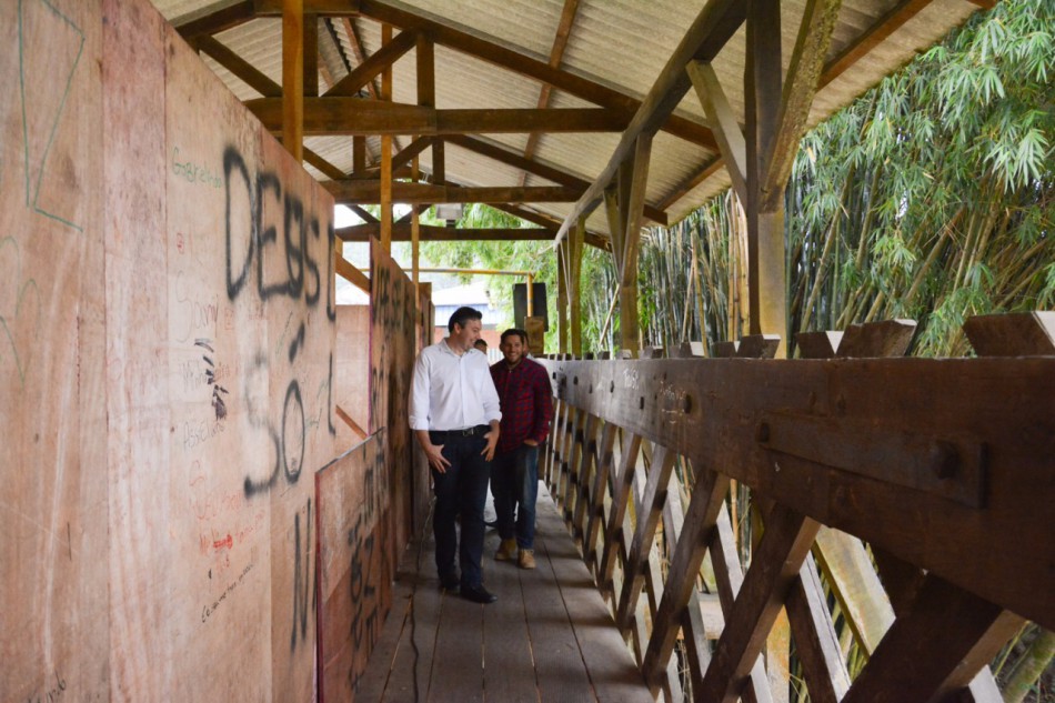 Prefeitura inicia reforma da ponte da Rua Arnold Hemmer