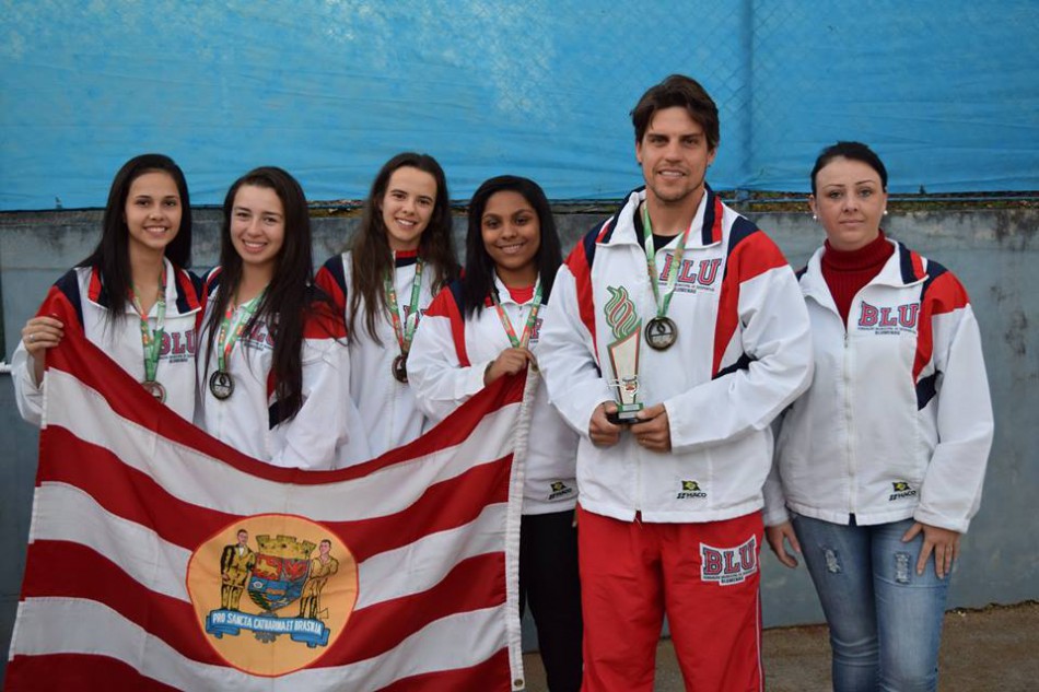 Blumenau leva o ouro por equipes na ginástica artística dos Joguinhos Abertos