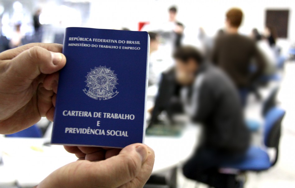 Mais de 15 mil carteiras de trabalho emitidas na Intendência do Garcia