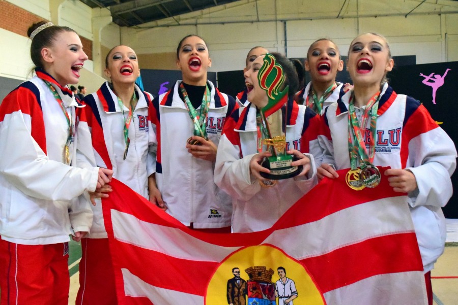 Blumenau conquista o troféu da ginástica rítmica nos Joguinhos Abertos