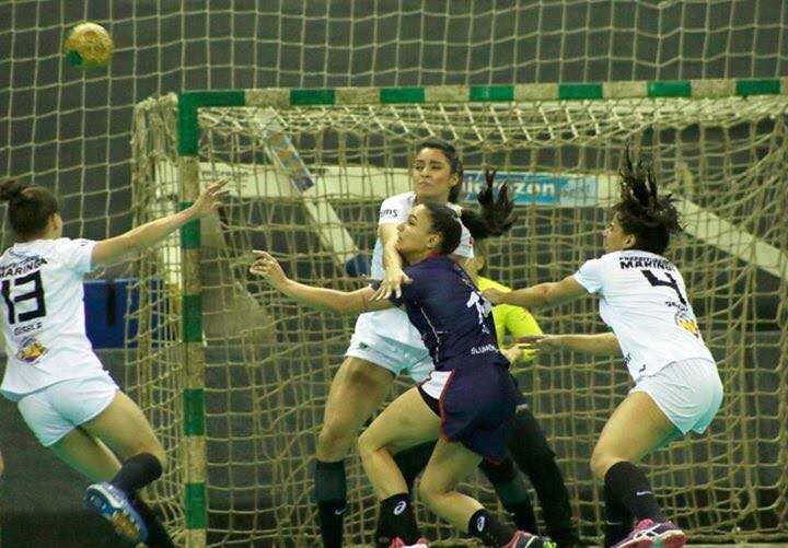 Handebol feminino vence Maringá fora de casa pela Liga Nacional