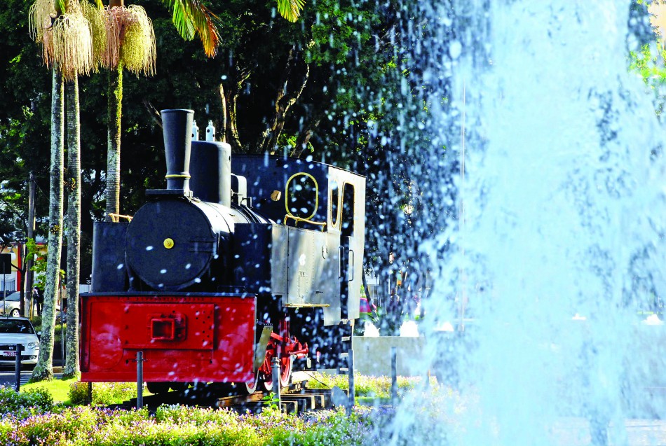 Desfiles Cívicos e Festa das Orquídeas neste feriadão