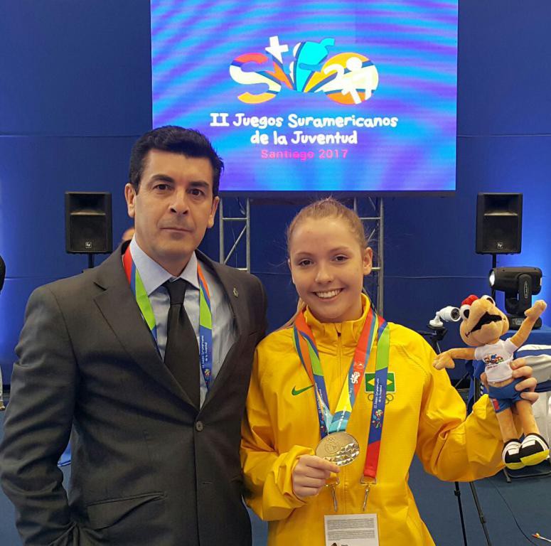 Karateca conquista ouro inédito nos Jogos Sul-Americanos da Juventude