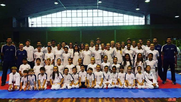 Karatê de Blumenau conquista o tetracampeonato estadual