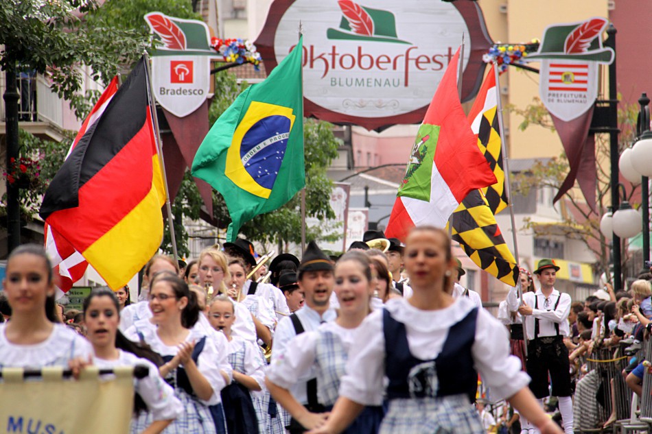 Vila Itoupava receberá desfile da Oktoberfest pela primeira vez