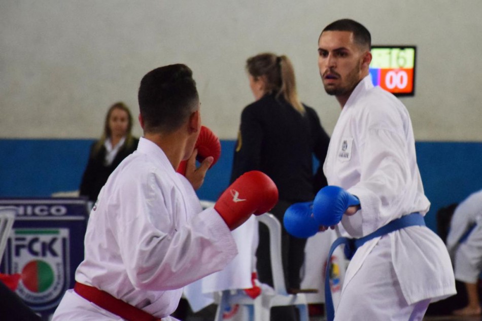 Atleta de Blumenau disputa Mundial de Karatê na Espanha