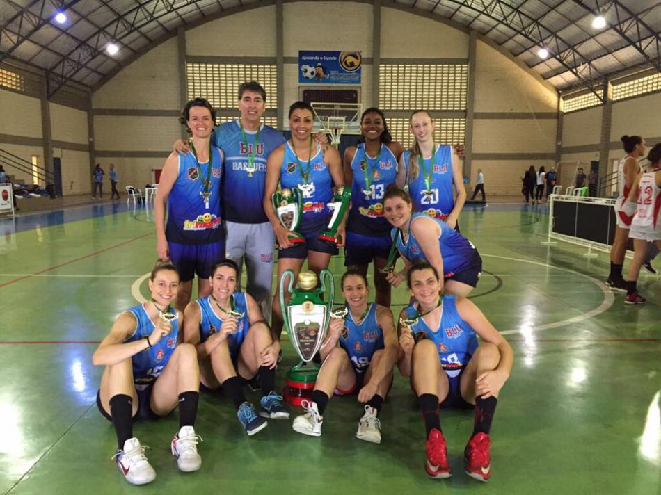 Basquete feminino conquista o título do Campeonato Sul-Brasileiro