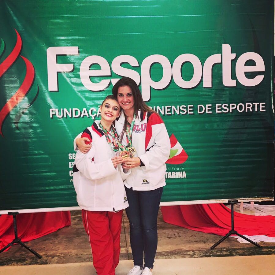 Ginasta blumenauense participa de seletiva estadual de ginástica rítmica