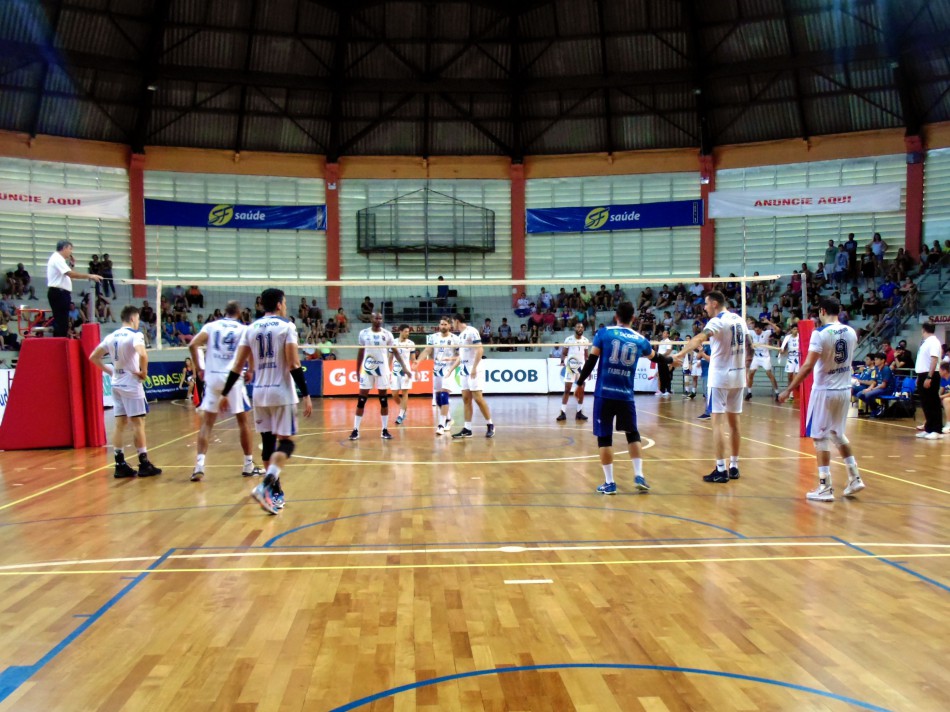 Vôlei masculino é superado por Ribeirão Preto em jogo equilibrado