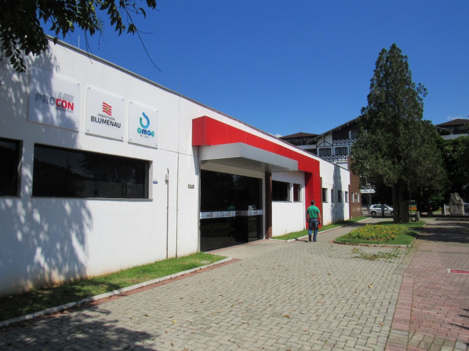 Samae realiza mais um atendimento comercial neste sábado