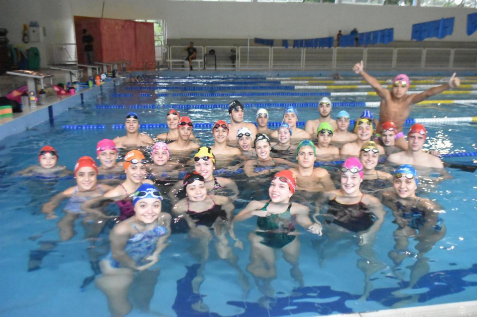Natação de Blumenau disputa Campeonato Catarinense em Palhoça