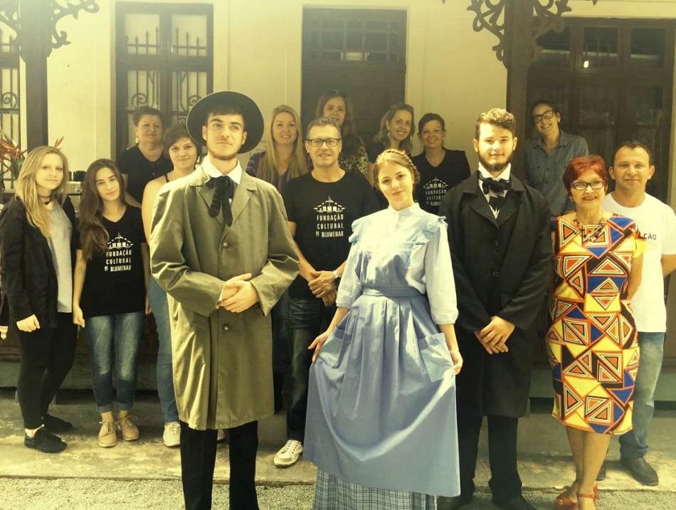 Caminhada percorre roteiro que abriga heranças e influências culturais