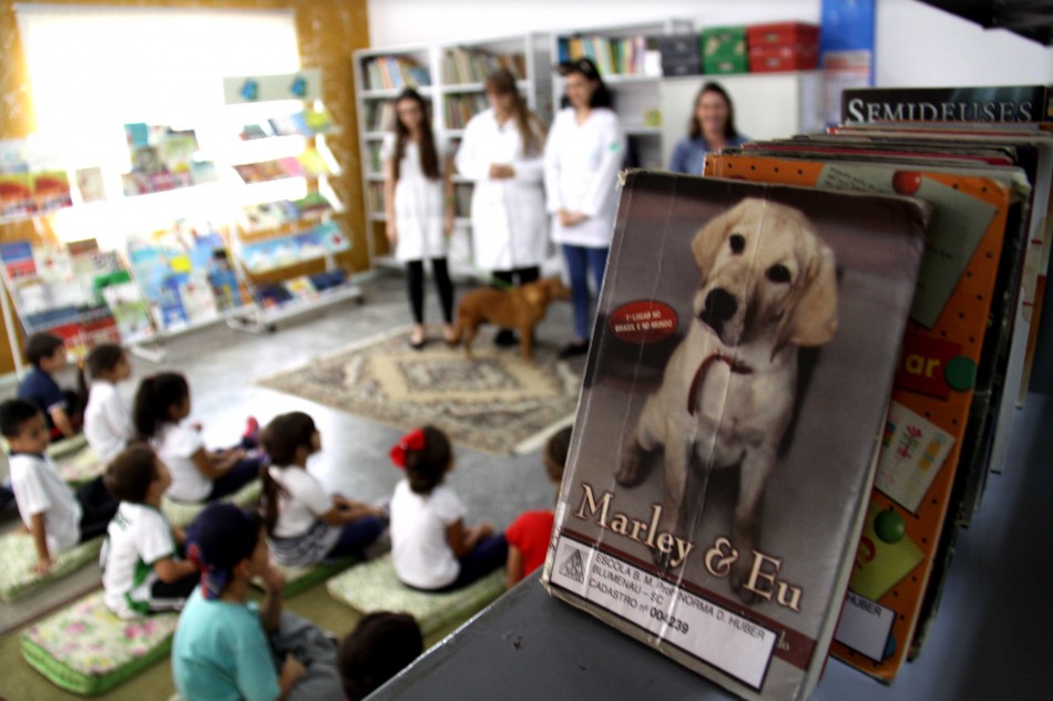 Escolas recebem palestras sobre guarda responsável de animais