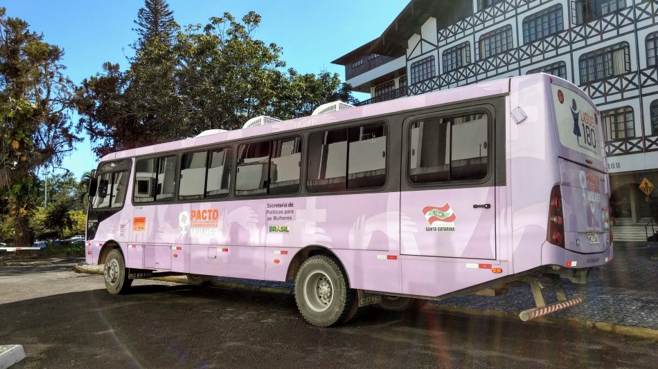 Blumenau recebe ônibus itinerante com ações voltadas para as mulheres