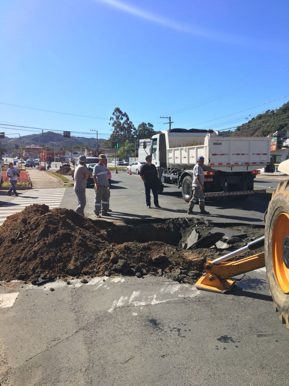Trecho da Rua 2 de Setembro segue em manutenção nesta terça-feira