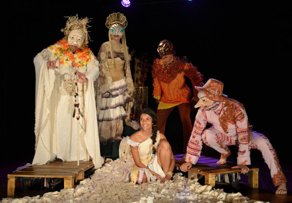 Fenatib começa nesta sexta-feira no Teatro Carlos Gomes