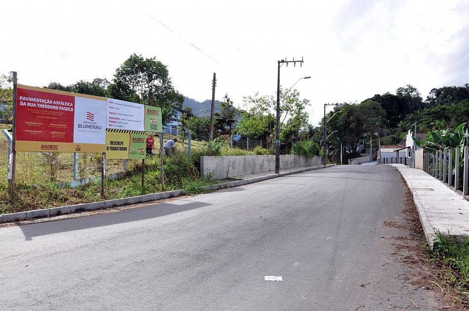 Obras na Rua Theodoro Pasold avançam para 78% de execução