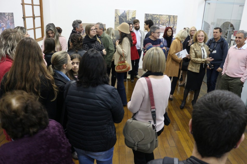 Abertura da temporada de exposições do MAB reúne amantes da arte