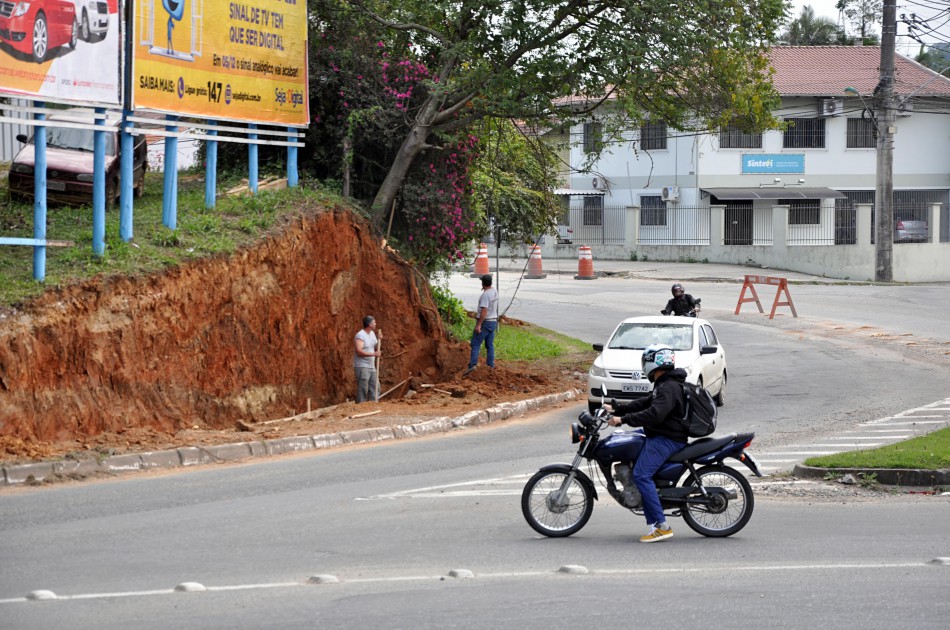 Obras de revitalização da Rua Bahia concentram-se no sentido para Indaial