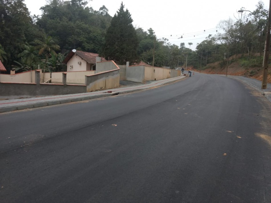 Obras na Rua Gustavo Henschel acabam até a próxima semana