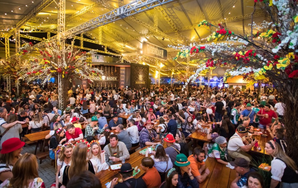 35ª Oktoberfest Blumenau se consolida como evento de cultura e gastronomia 