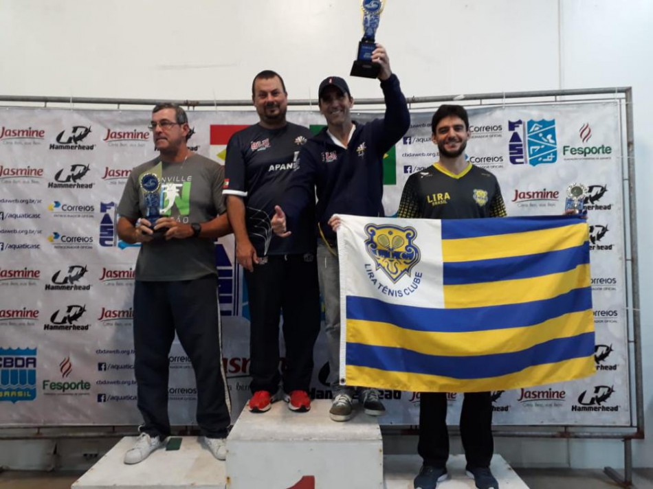 Natação de Blumenau conquista título no Torneio Fita-Azul de Velocidade