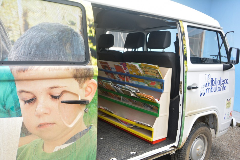Kombi da Biblioteca Ambulante passa por reforma