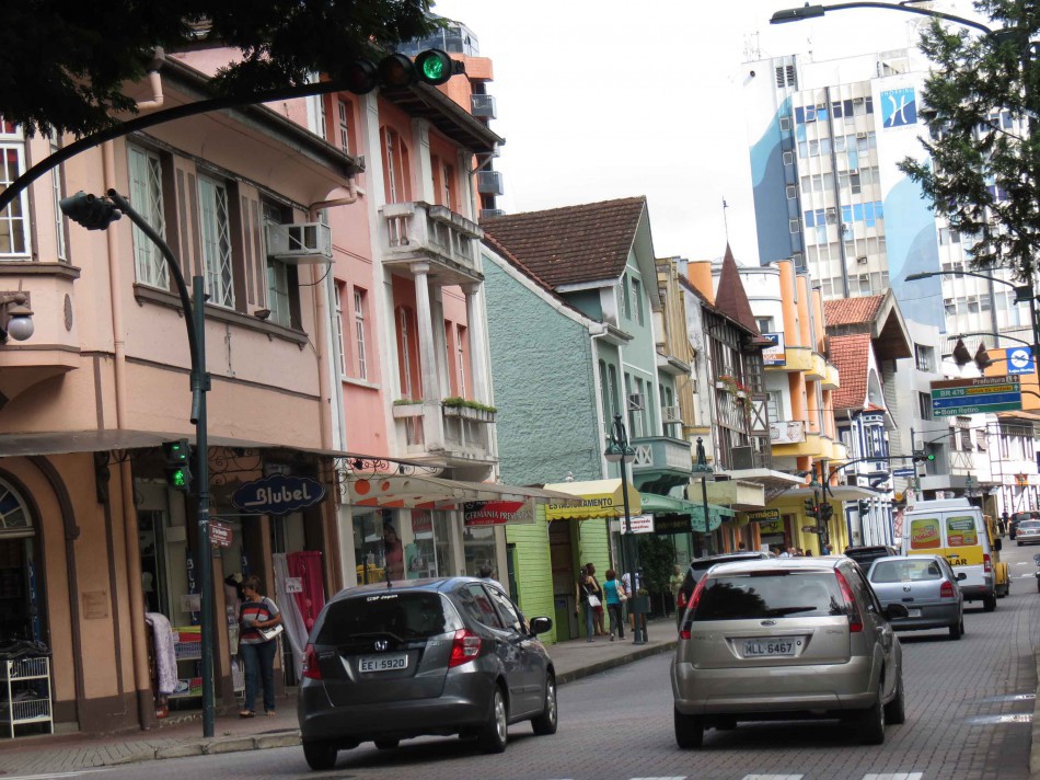 Rua 15 de Novembro terá alterações temporárias no trânsito neste sábado